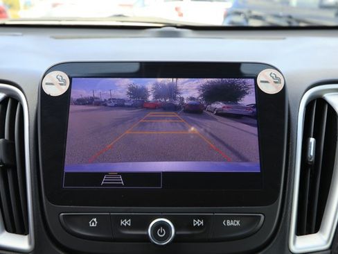 Used 2024 Chevrolet Malibu LT image 17