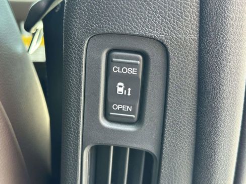 New 2026 Honda Odyssey Touring image 8