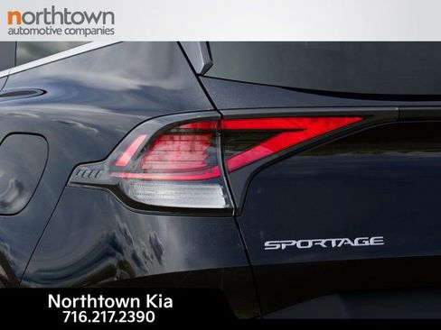 New 2025 Kia Sportage LX AWD/4WD image 12