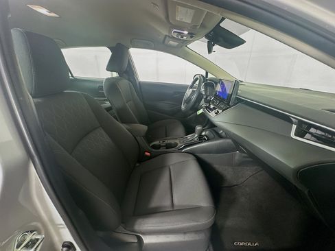 Used 2024 Toyota Corolla LE FWD image 30
