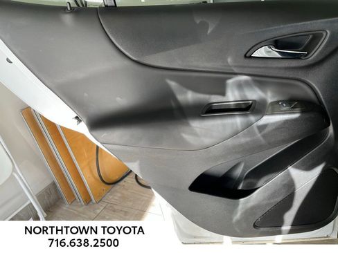 Used 2023 Chevrolet Equinox LT image 17