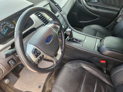 Used 2014 Ford Taurus SEL w/ Equipment Group 201A FWD image 14