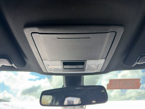 Used 2017 Ford Explorer Platinum image 13