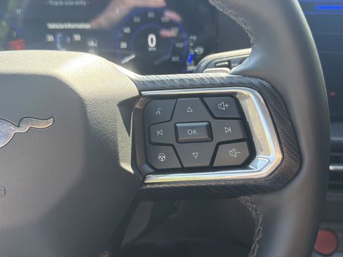 Used 2025 Ford Mustang GT RWD image 10