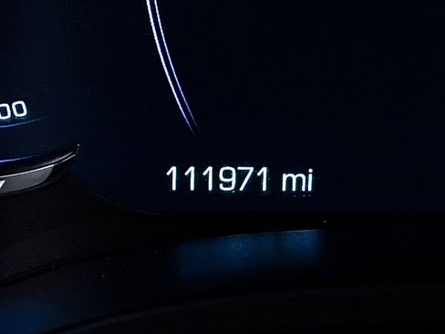 Used 2016 Cadillac Escalade Luxury image 27