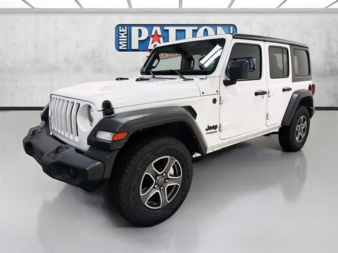 Used 2022 Jeep Wrangler Unlimited Sport image 3