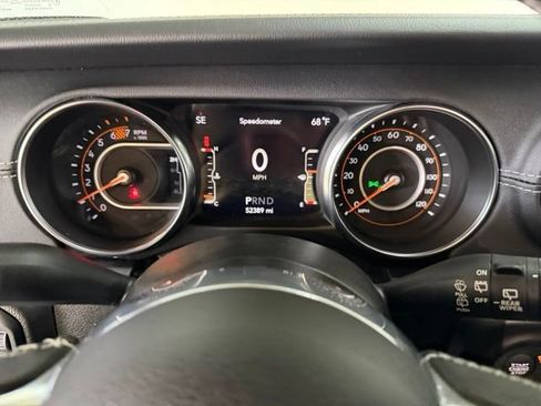 Used 2022 Jeep Wrangler Unlimited Sahara w/ Cold Weather Group AWD/4WD image 24