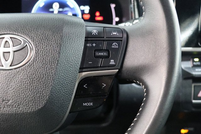 Used 2025 Toyota Camry SE FWD image 21