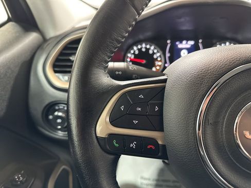 Used 2016 Jeep Renegade Latitude w/ Cold Weather Group image 29