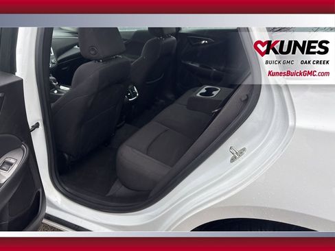 Used 2023 Chevrolet Malibu LT image 22