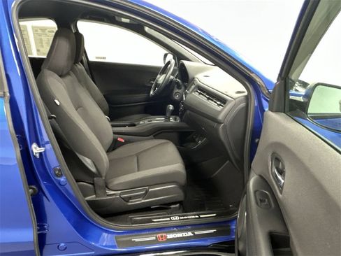 Used 2019 Honda HR-V Sport image 25
