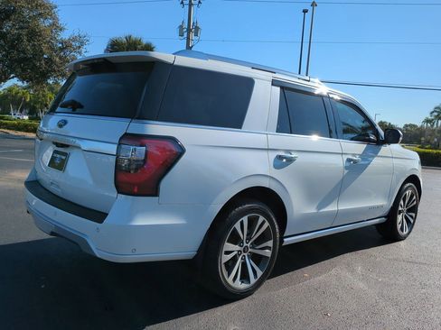 Certified 2021 Ford Expedition Platinum image 4