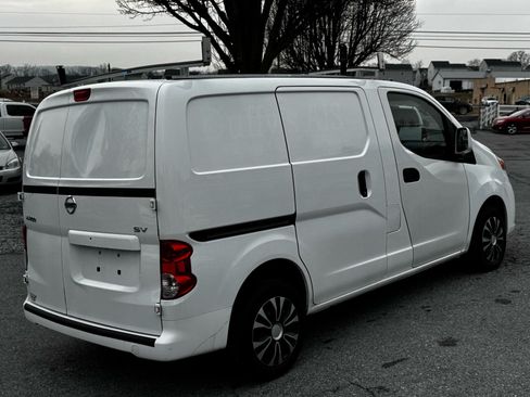 Used 2019 Nissan NV200 SV w/ Navigation Package FWD image 4