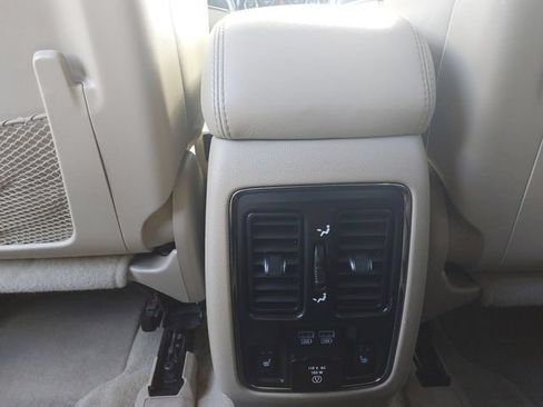 Used 2014 Jeep Grand Cherokee Overland AWD/4WD image 30