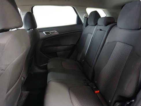 Used 2024 Kia Sportage LX image 15