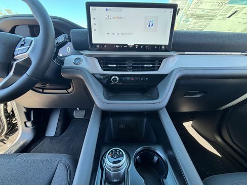 New 2026 Ford Explorer Active image 19