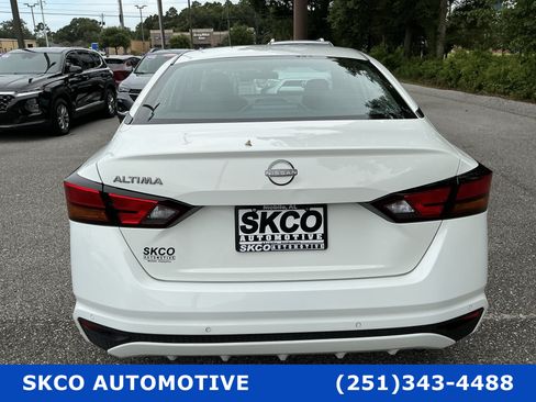 Used 2024 Nissan Altima 2.5 S FWD image 4