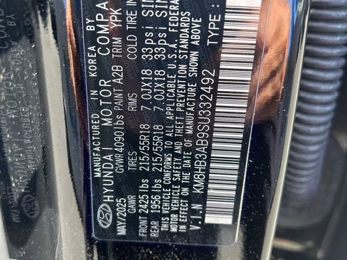 Used 2025 Hyundai Kona SEL FWD image 3