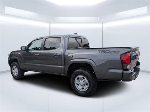Used 2022 Toyota Tacoma SR image 5