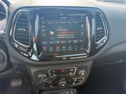 Used 2018 Jeep Compass Limited w/ Navigation Group AWD/4WD image 11