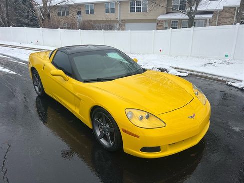 Used 2006 Chevrolet Corvette Coupe w/ Preferred Equipment Group image 4
