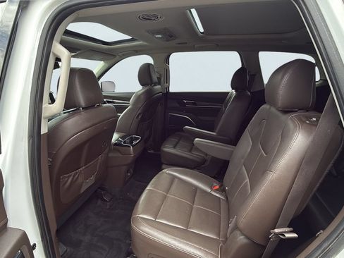 Used 2021 Kia Telluride SX w/ Towing Package AWD/4WD image 17