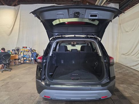 Used 2023 Nissan Rogue SV AWD/4WD image 19