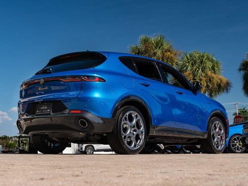 Used 2024 Alfa Romeo Tonale Veloce image 14