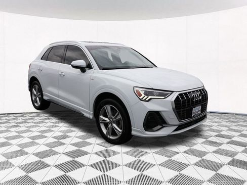 Used 2020 Audi Q3 2.0T Premium Plus AWD/4WD image 11