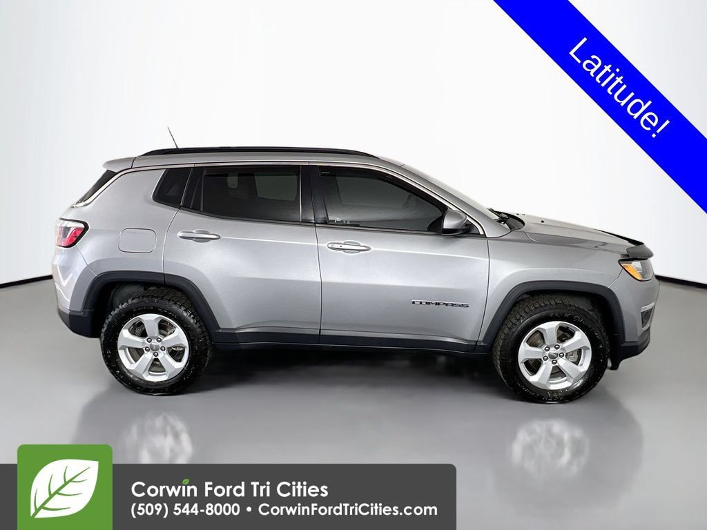 Used 2020 Jeep Compass Latitude w/ Popular Equipment Group AWD/4WD image 19