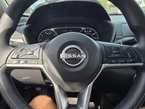 Used 2024 Nissan Altima 2.5 SV image 31