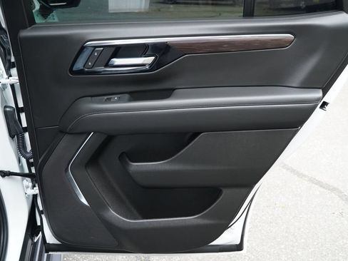 Used 2026 Chevrolet Tahoe LS AWD/4WD image 28