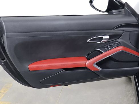 Used 2019 Porsche 718 Boxster RWD image 21