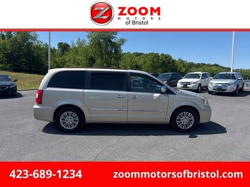 Used 2012 Chrysler Town & Country Touring-L w/ Premium Group FWD image 1