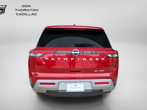 Used 2022 Nissan Pathfinder SL AWD/4WD image 4