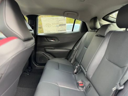 New 2026 Toyota Prius Plug-In Hybrid FWD image 6