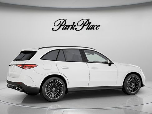 Used 2026 Mercedes-Benz GLC 300 image 23