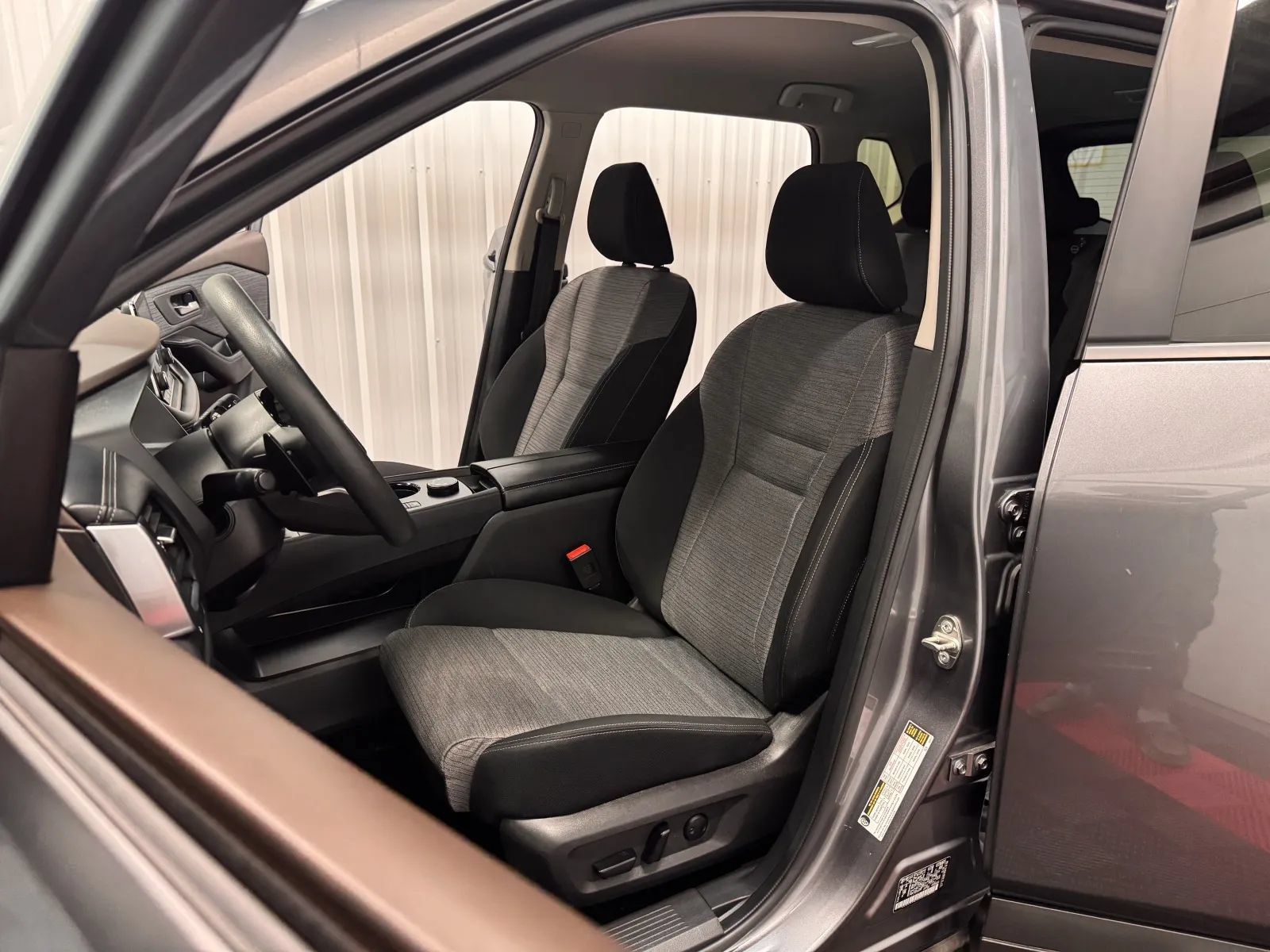 Used 2023 Nissan Rogue SV AWD/4WD image 33