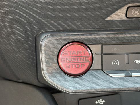 Used 2025 Ford Mustang Premium image 24