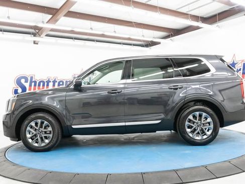 Used 2025 Kia Telluride LX FWD image 5
