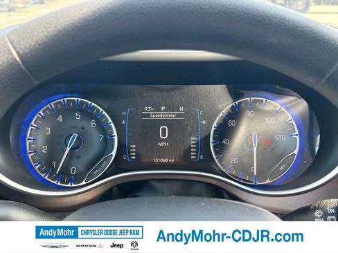 Used 2017 Chrysler Pacifica LX FWD image 8