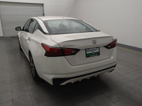 Used 2020 Nissan Altima 2.5 SV FWD image 6