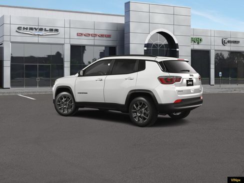 New 2026 Jeep Compass Latitude AWD/4WD image 4