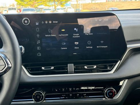 Used 2025 Chevrolet Equinox LT image 18