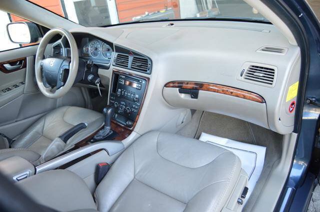 Used 2005 Volvo XC70 AWD/4WD image 15