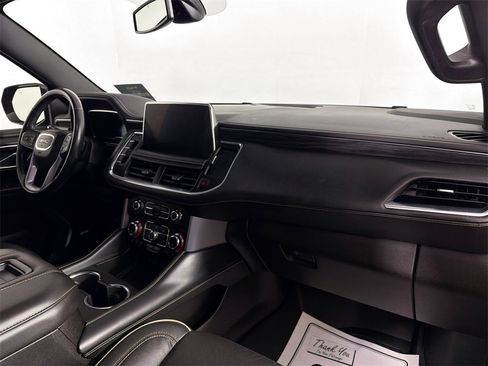 Used 2022 GMC Yukon XL SLT image 29