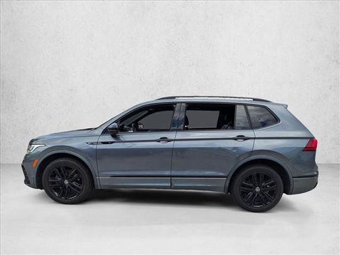 Used 2022 Volkswagen Tiguan SE R-Line FWD image 5