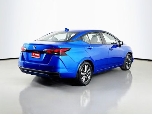 Used 2021 Nissan Versa SV FWD image 5