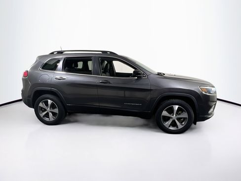Used 2022 Jeep Cherokee Limited image 4