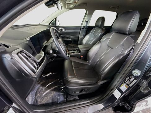 Used 2024 Kia Sorento S image 22